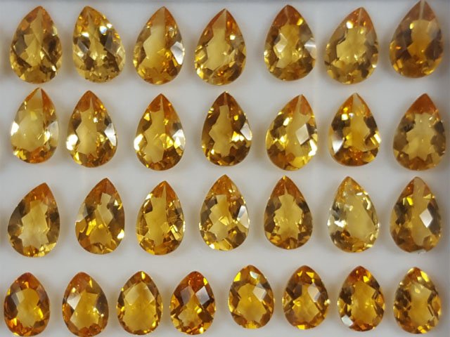 Citrine Pears Checker Board