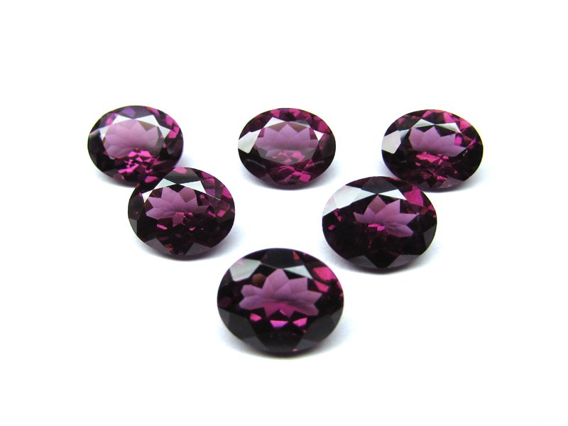 Rhodolite Oval